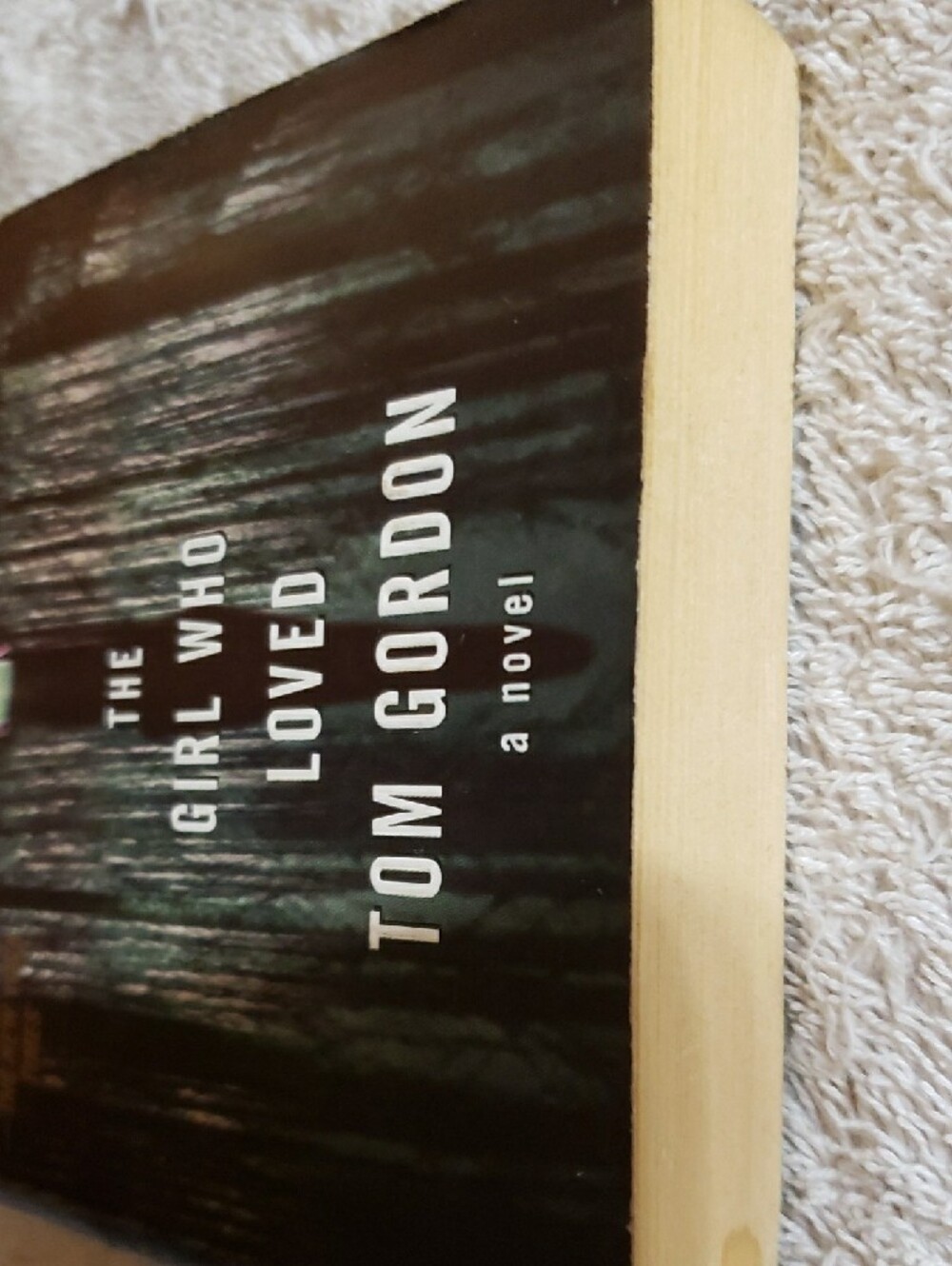 📚4 For $20 - Stephen King - The Girl Who Loved Tom Gordon - Paperback - Picture 4 of 7